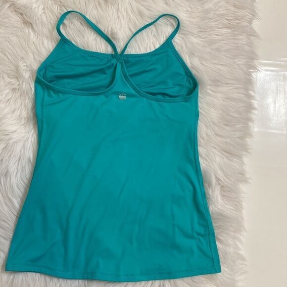 Victoria’s Secret green tank top with built in bra size M - Picture 2 of 8